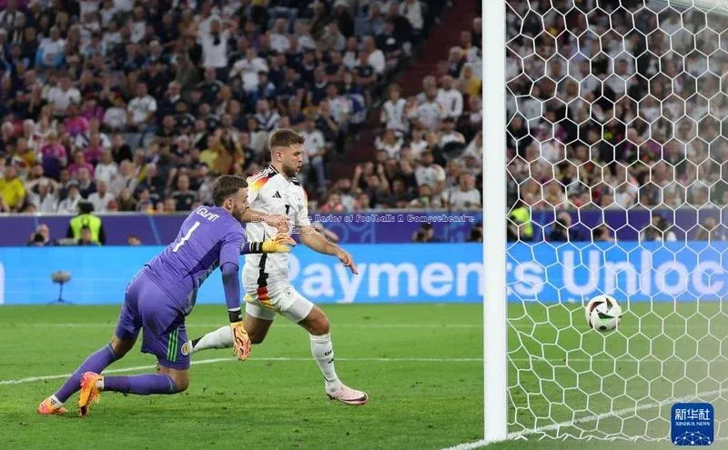 bv1946伟德官网极氪智能科技Mastering the Basics of Football: A Comprehensive Guide in English